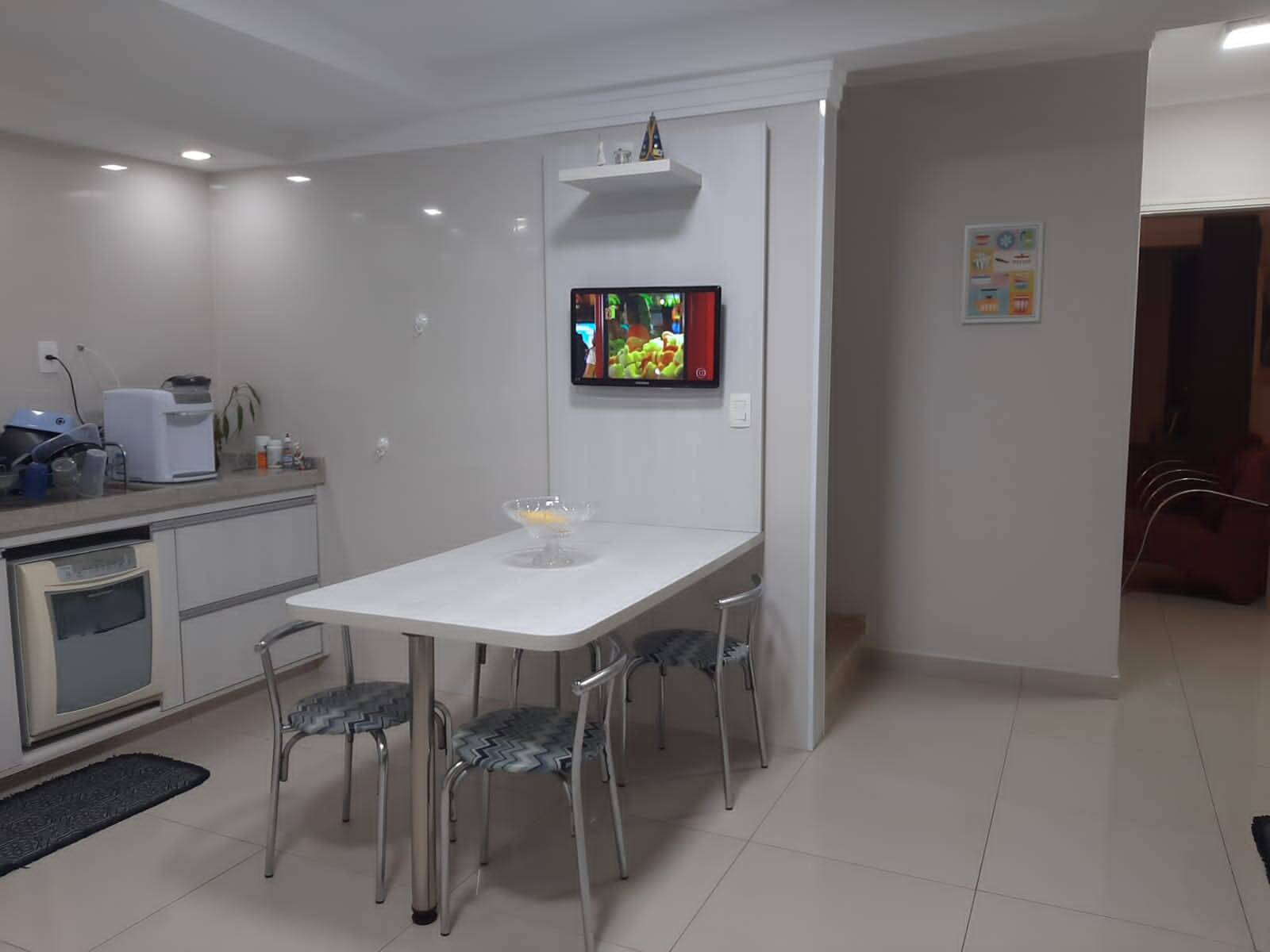 Casa à venda com 3 quartos, 161m² - Foto 8