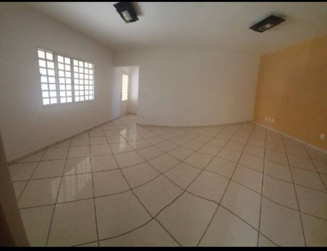 Casa à venda com 3 quartos, 170m² - Foto 5