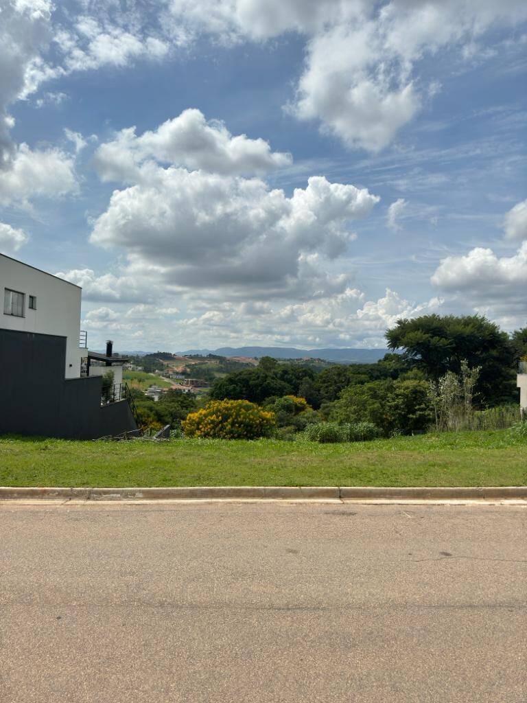 Terreno à venda e aluguel, 800m² - Foto 1