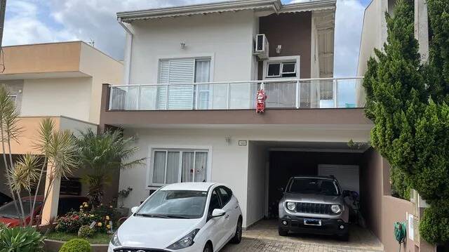 Casa à venda com 3 quartos, 145m² - Foto 1