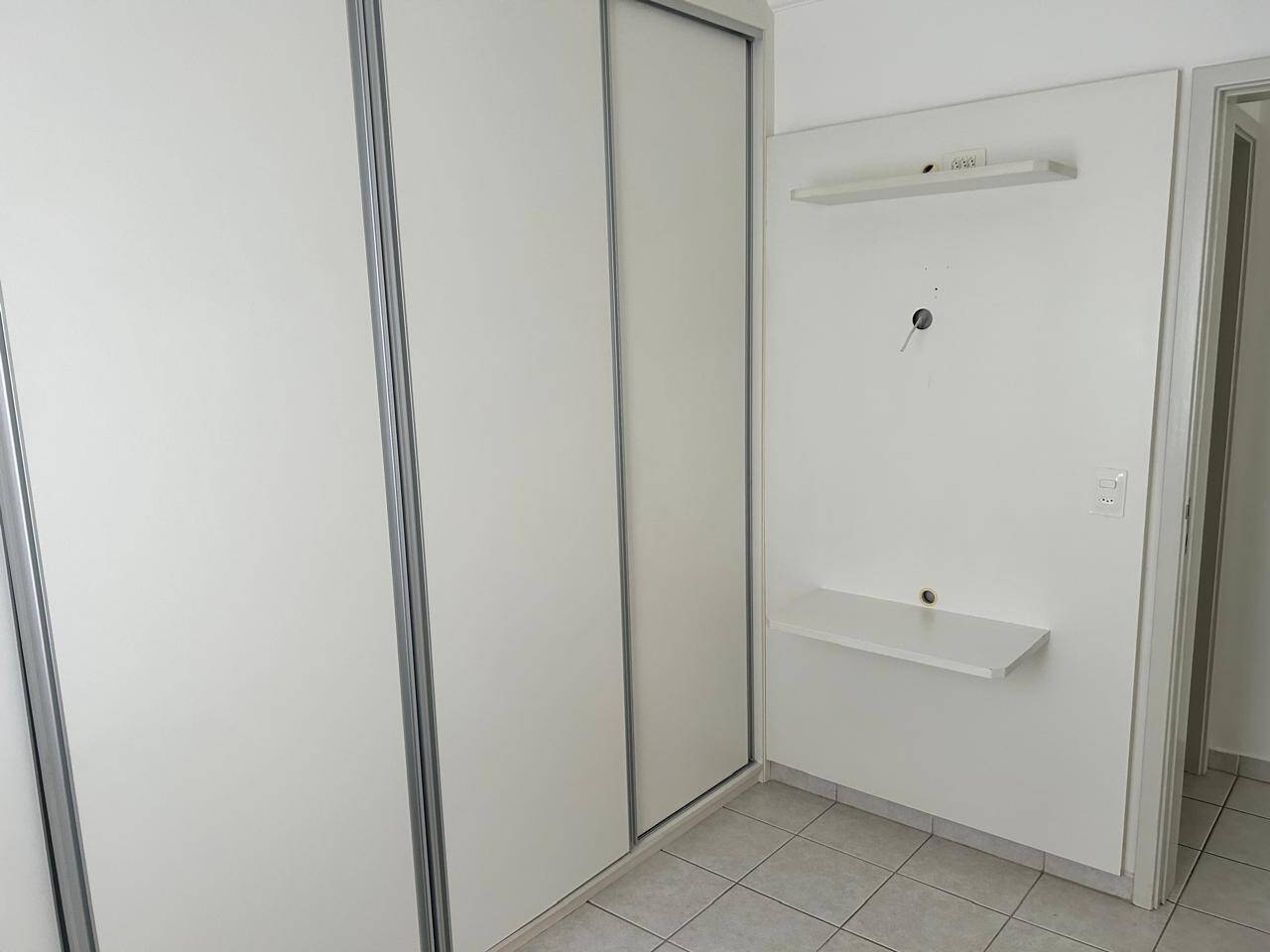 Apartamento à venda com 3 quartos, 86m² - Foto 4